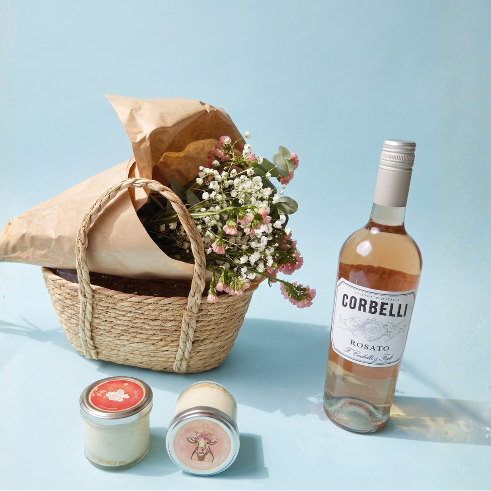 Shavuot Wine and Cheeecake